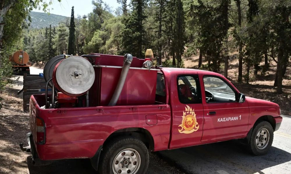 Φωτιά στα Φάρσαλα - Στη μάχη της κατάσβεσης και ελικόπτερο